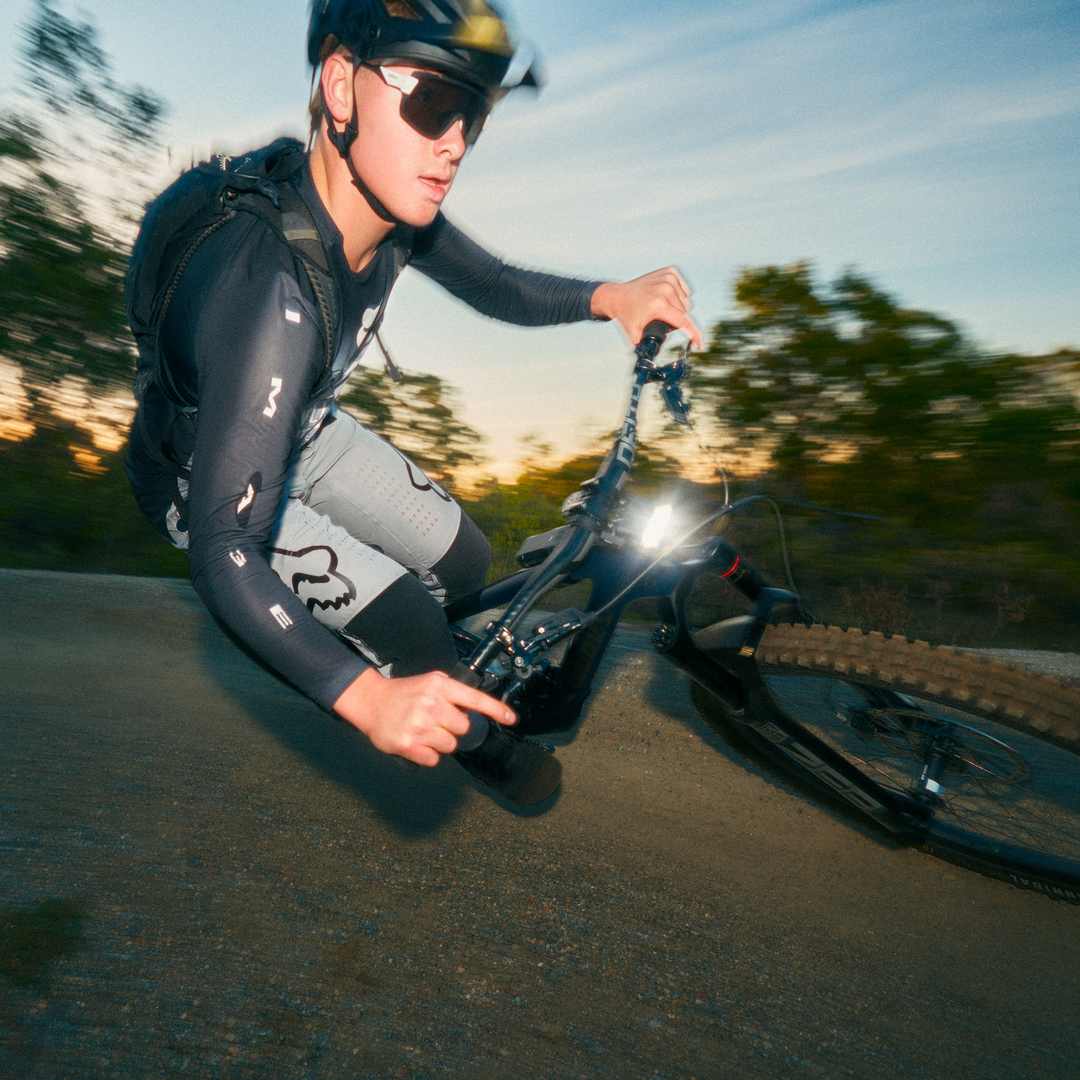 Blinder X 1800 Front Bike Light - Image 5