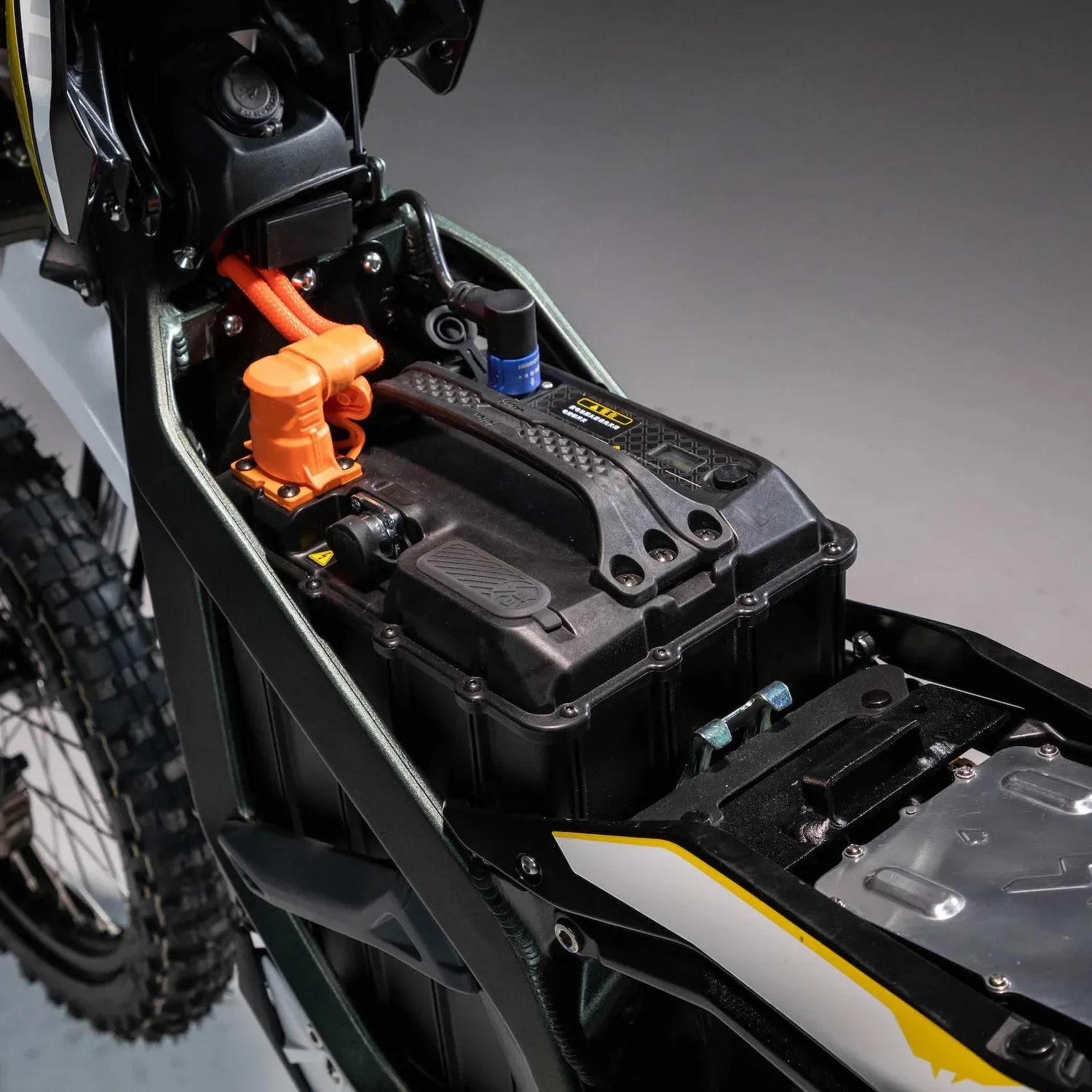 Sur-Ron Ultra Bee Road Electric Dirt Bike - Image 8