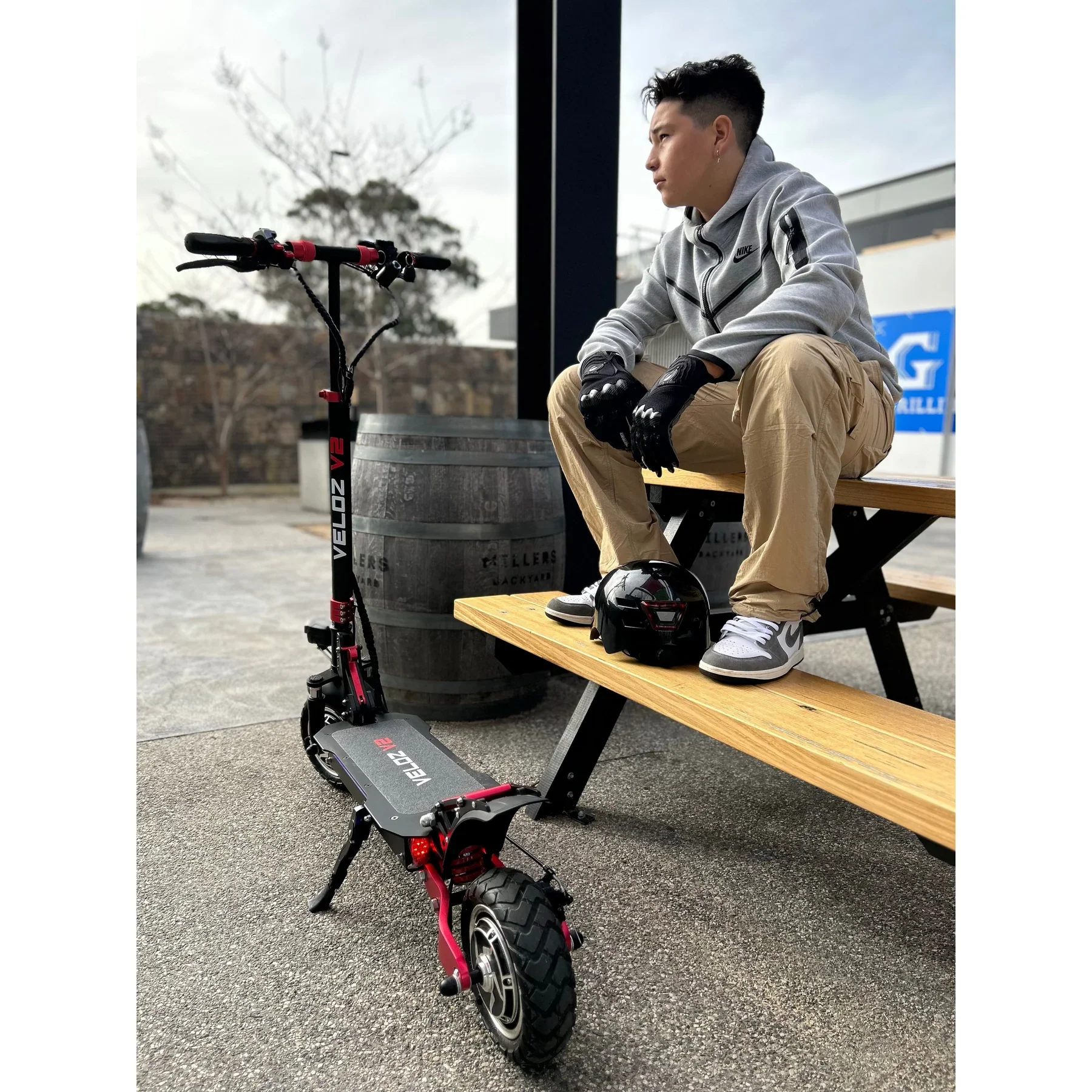 VELOZ V1 ELECTRIC SCOOTER 1200W KEYLOCK PUCNTURE PROOF TYRE + APP - Image 12