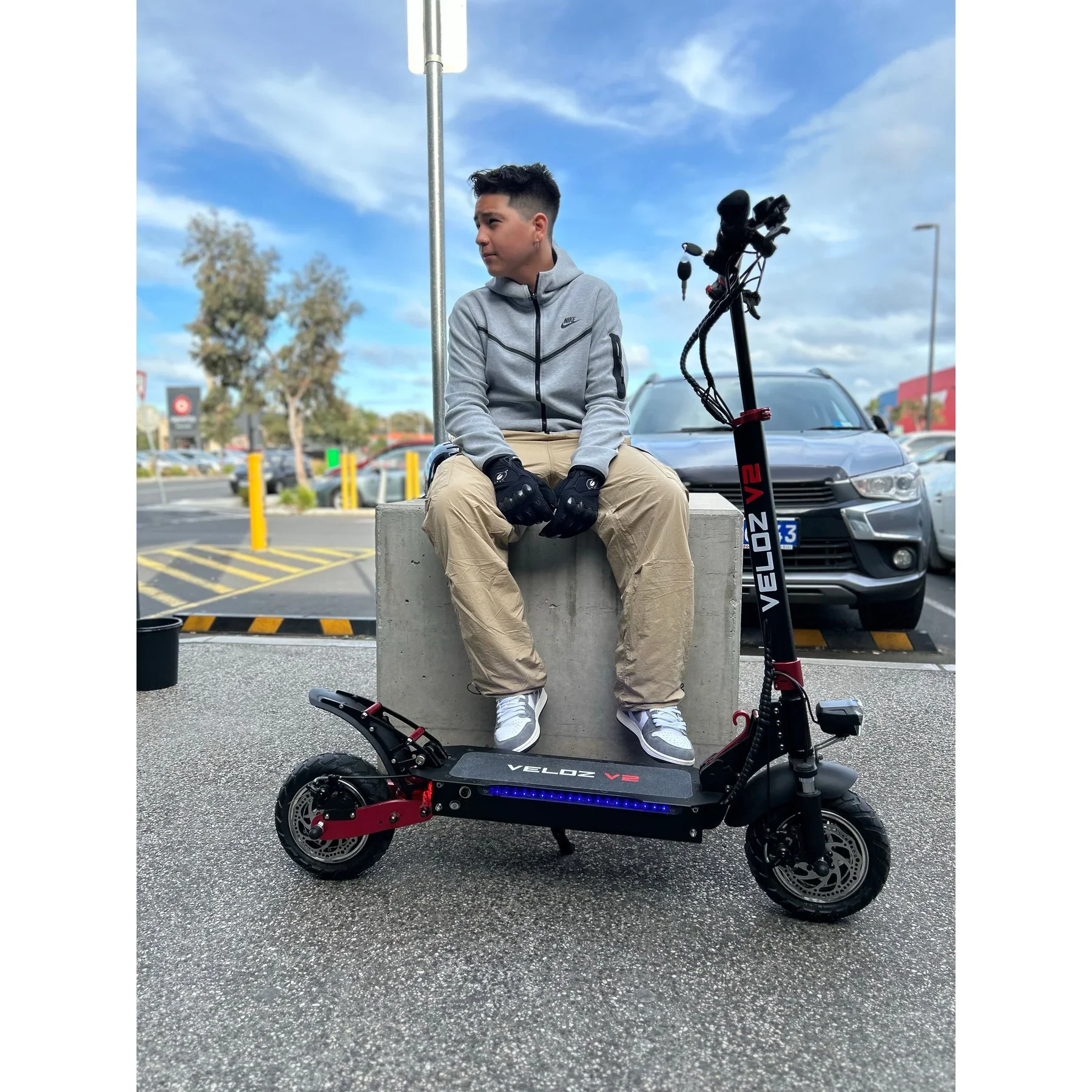 VELOZ V2 Electric Scooter Dual Motor 2400W Keylock + Puncture Proof Tyres + App - Image 19