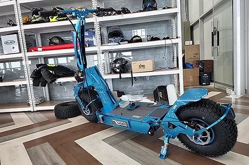 Weped DARK KNIGHT Standing - 40,000W - Huge 16" Wheels - Image 4